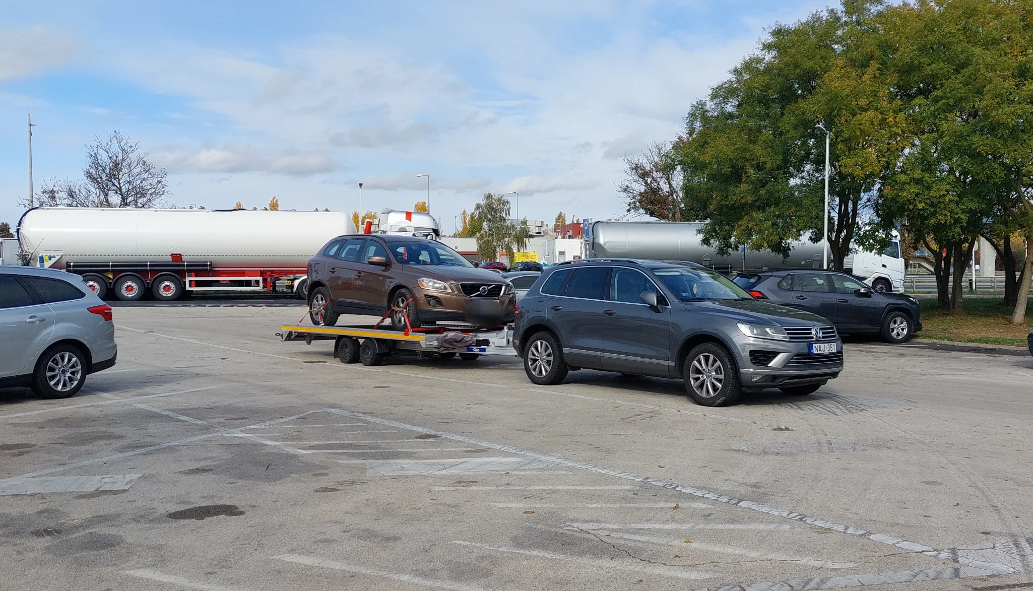 Autómentő szolgálat a XII. kerületben, gyors kiszállással és szakképzett műszaki segítséggel.
